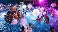 女子游泳后回家怀孕了真相，精子可以在游泳池内存活多久