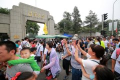 清华北大游览还要排队吗？参观清华大学从哪个门进