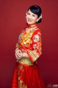 主持人谢娜妈妈照片，谢娜的爸爸谢扬功是做什么的？