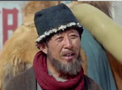 安力满带外国人是谁？为什么安力满丢下他们走了