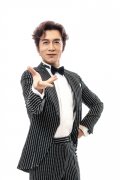 李咏的父亲是李保田吗？李咏和朱军打架真相揭秘