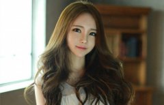 花光父母积蓄打赏主播什么心态？小伙工资全打赏女主播