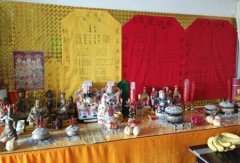 怎么跟仙家上香说话？有仙家折腾你的症状有哪些