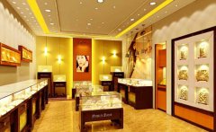 女人戴金好还是戴银好？男人带黄金戒子避邪吗