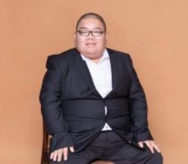 闻味哥得什么病？闻味儿哥请叫我胖子怎么了？