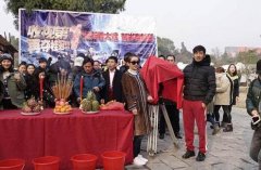 明星拍戏前烧香拜的什么神，开机仪式上香流程是怎样的