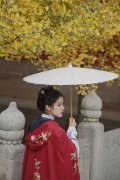 唐弋婷毕业于重庆师范大学本科、中国传媒大学硕士，她多大了身高多少？