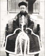 溥仪被宫女怎么了导致失去生育能力，溥仪登基真实视频来了！