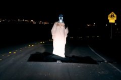 晚上走夜路念什么佛号什么经辟邪，走夜路不能回头不能乱看