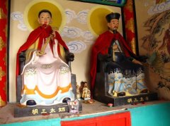 胡三太爷庙在青岛哪里，胡三太爷和胡仙爷谁大