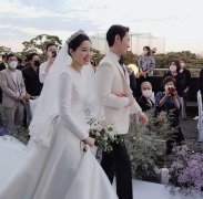JUNJIN花蛇事件是怎么回事，他为什么叫前进、鸟宝？