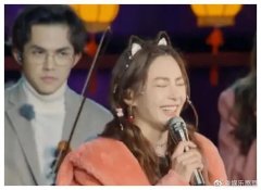 李柄熹家里背景如何，他是张雨绮签约的艺人吗？